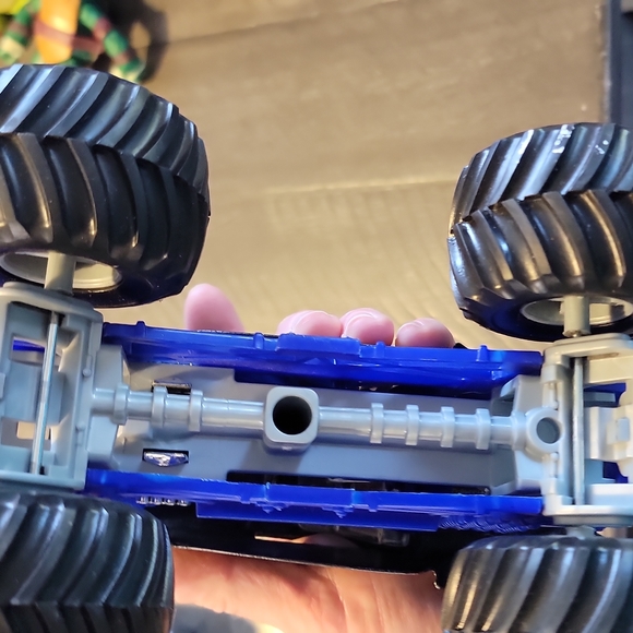 2 Master jam trucks - Picture 10 of 11